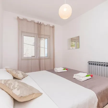 Ilija Apartament *