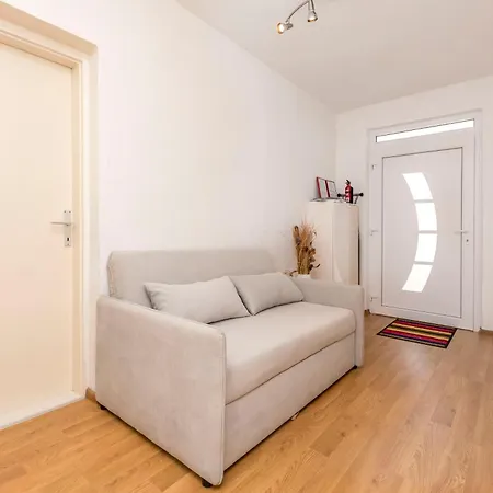 Ilija Apartament Dugi Rat