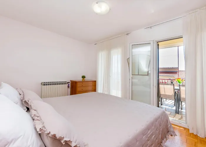 Lägenhet Ilija